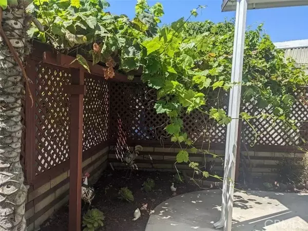 Anaheim, CA 92801,1919 W Coronet #246