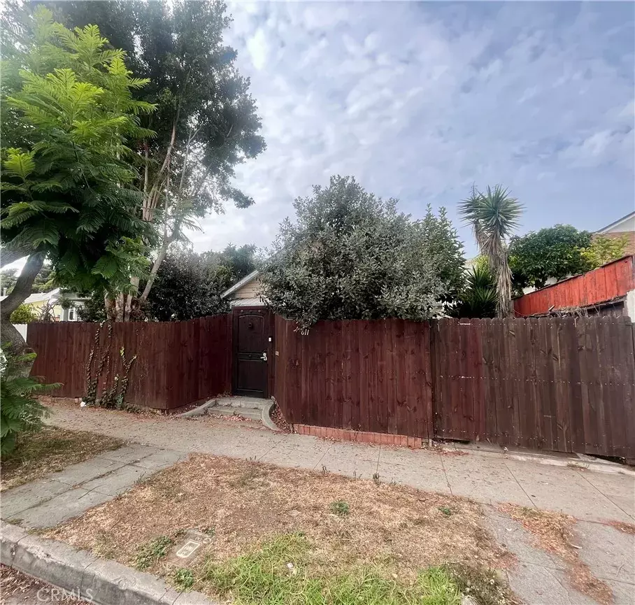 Venice, CA 90291,611 Sunset Avenue
