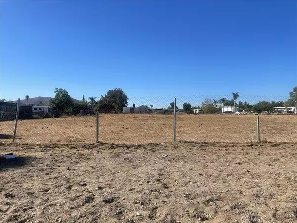 11048 Cactus, Bloomington, CA 92316