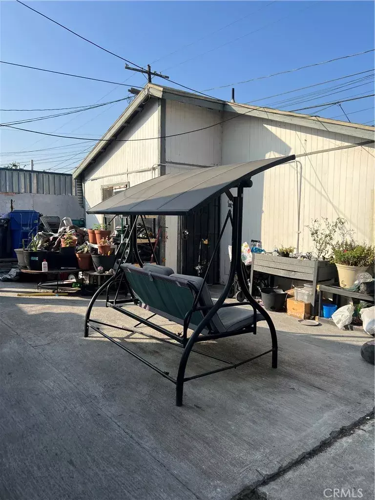 Los Angeles, CA 90059,1105 E 113th Street