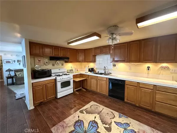 Riverside, CA 92504,15181 Van Buren #18