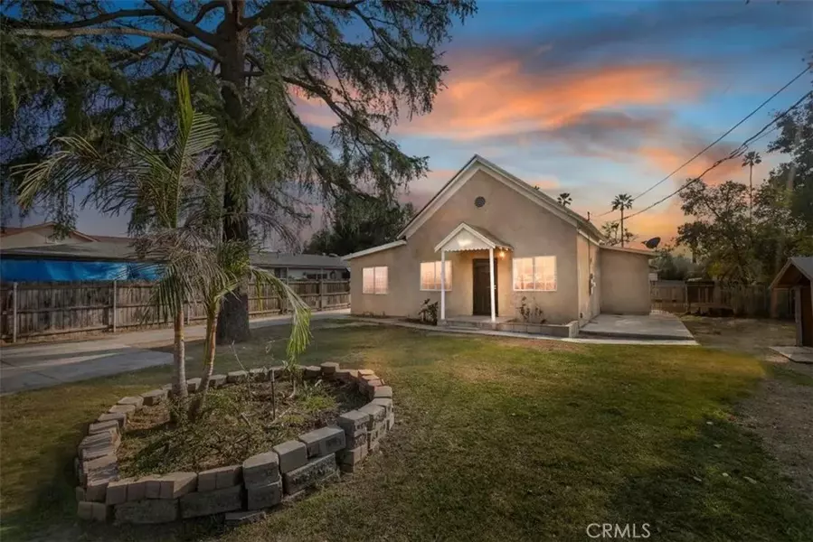 2850 Iris Street, Riverside, CA 92507