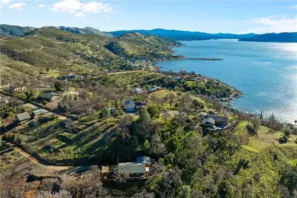 Clearlake, CA 95422,3019 Oak Crest