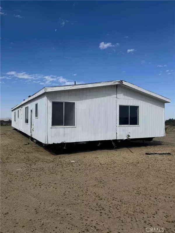 Phelan, CA 92371,5520 Luna Road
