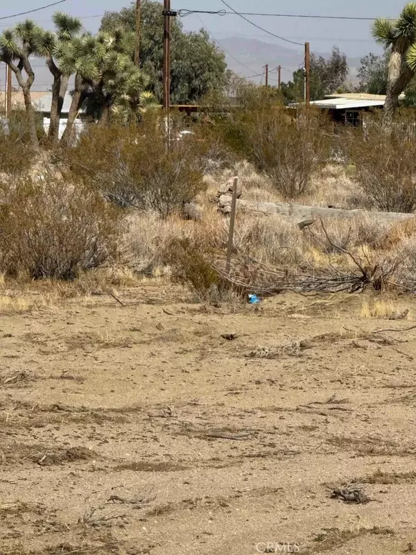 Phelan, CA 92371,5520 Luna Road