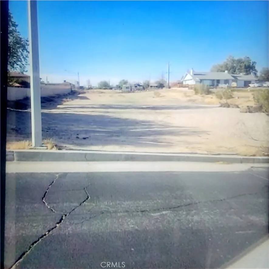 16286 Cabrillo, Victorville, CA 92395