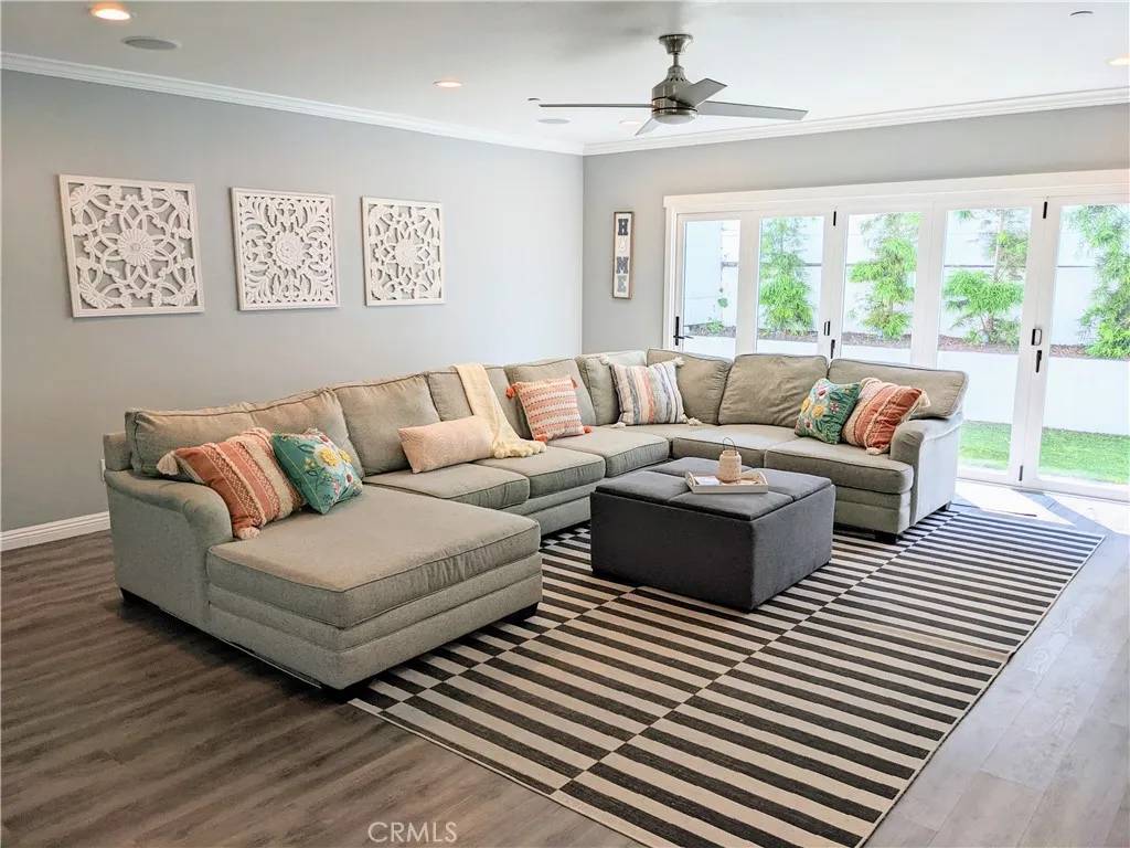 1216 11th Street, Hermosa Beach, CA 90254