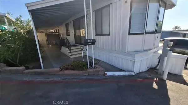 Vista, CA 92083,200 Olive #66