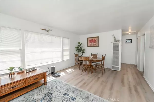 San Bernardino, CA 92405,381 W Wabash Street