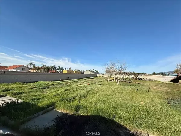 Fontana, CA 92335,8410 Mulberry Avenue