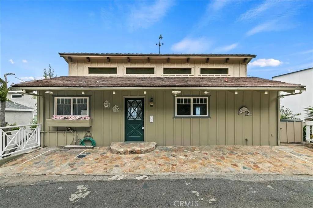 123 Upper Terrace Road, Avalon, CA 90704