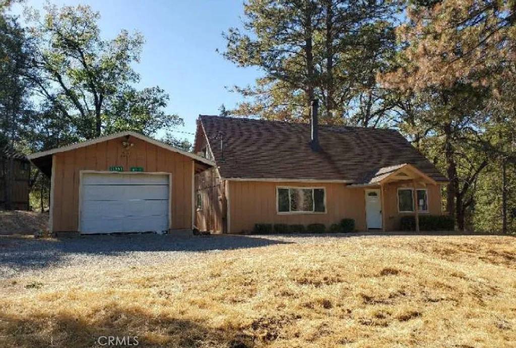 19551 Cottonwood Street,  Groveland,  CA 95321