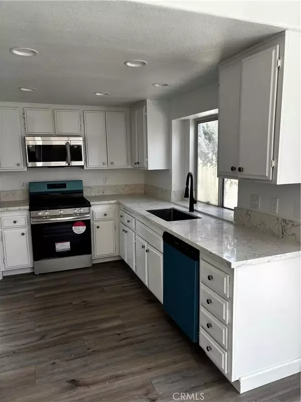 San Jacinto, CA 92583,1333 Bristol Court