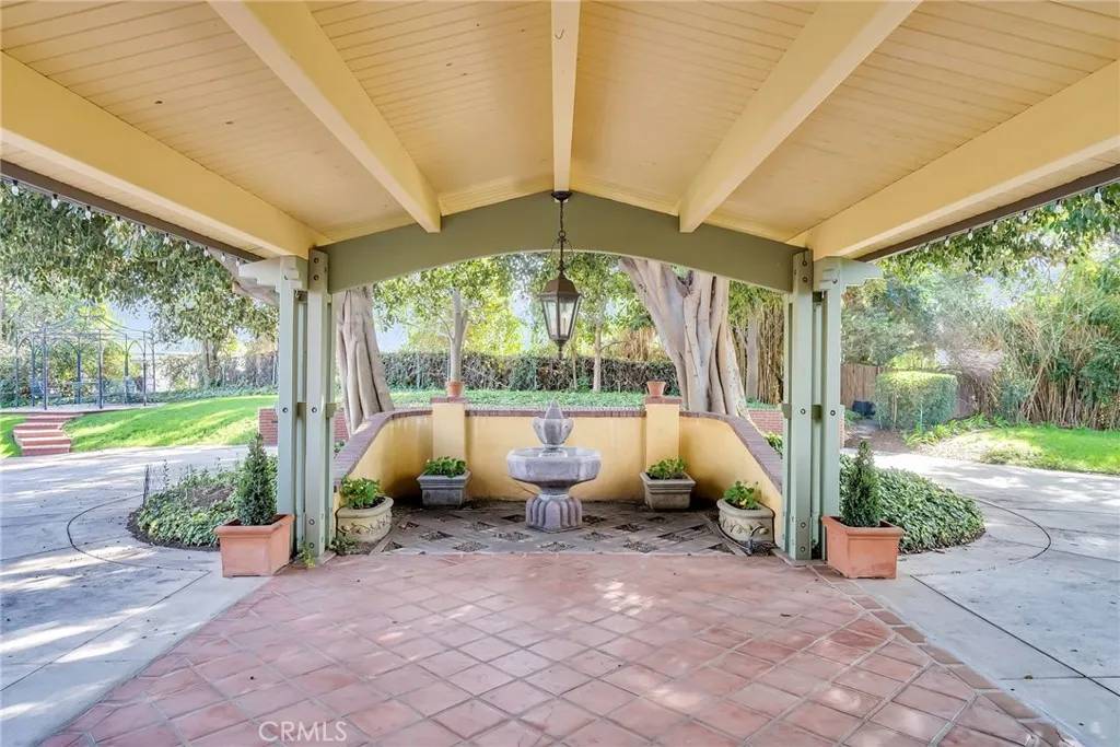 Riverside, CA 92504,2197 St Lawrence Street