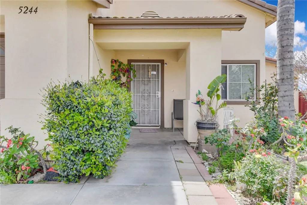 Jurupa Valley, CA 92509,5244 Holstein Way