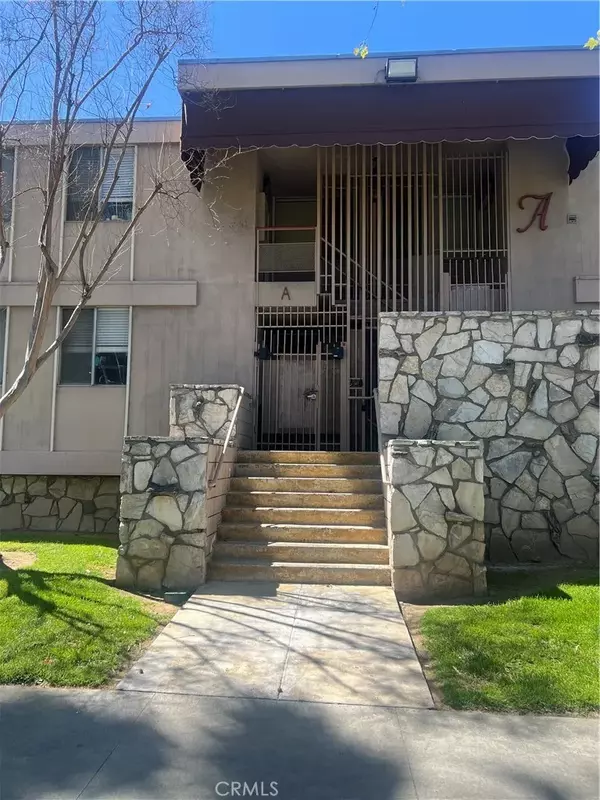 Riverside, CA 92506,6979 Palm Court #204A