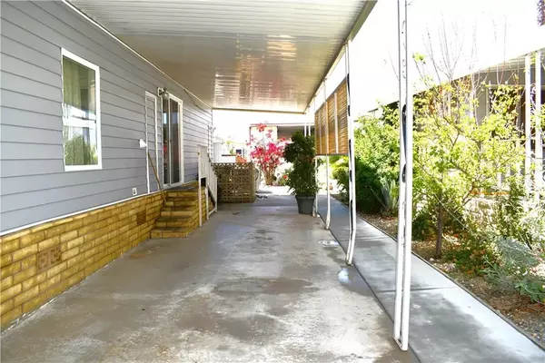 San Jacinto, CA 92583,2230 Lake Park #99