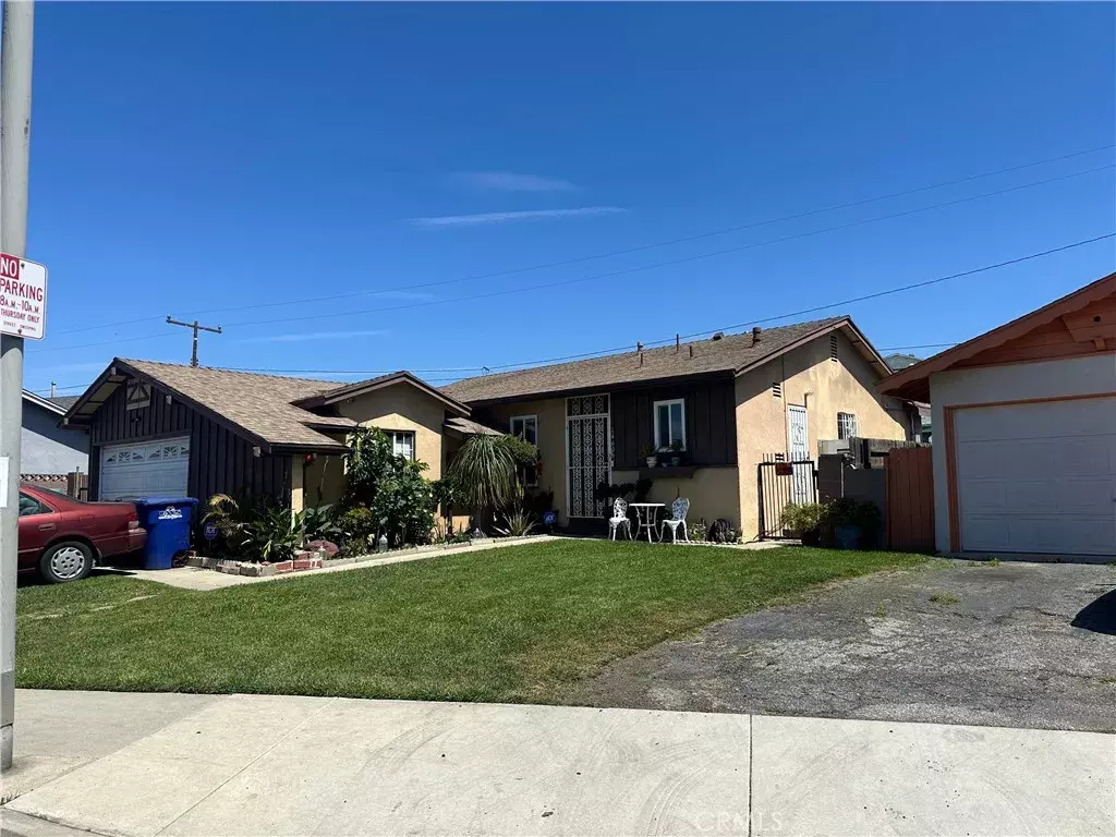 Compton, CA 90220,14606 S Caswell Avenue