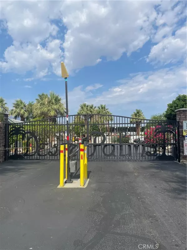Desert Hot Springs, CA 92241,17555 Corkill #5