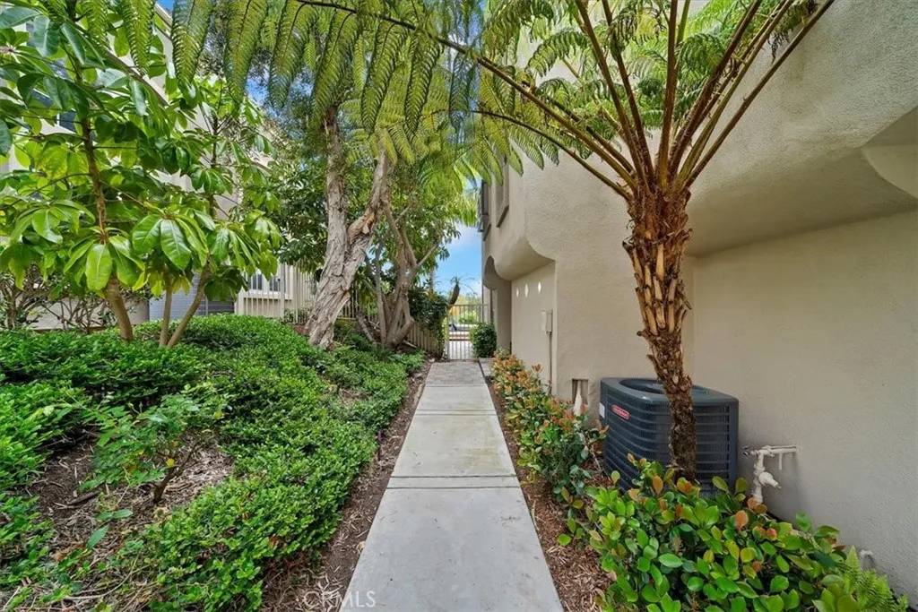 Carlsbad, CA 92011,1616 Cormorant Drive