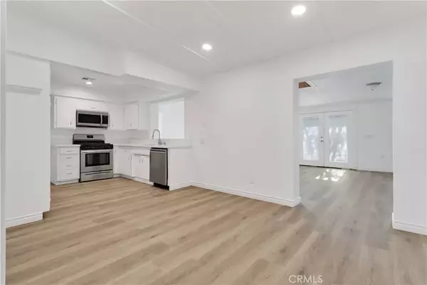 Apple Valley, CA 92307,14246 Osage Road