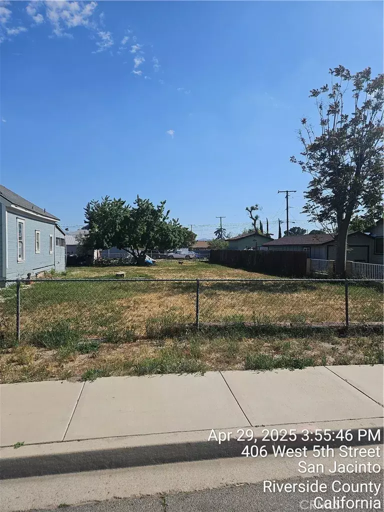 San Jacinto, CA 92583,0 W 5th St