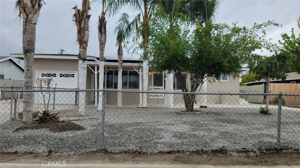 880 S State Street, Hemet, CA 92543