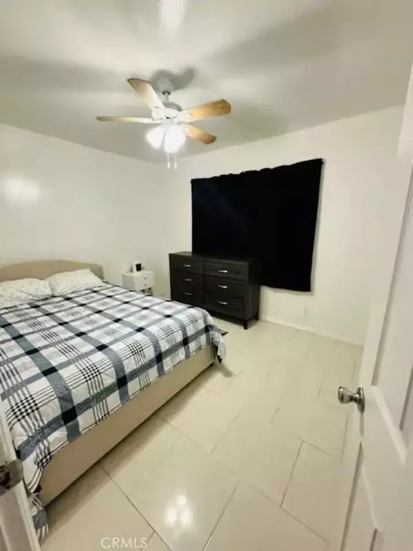 Downey, CA 90242,8131 Comolette Street