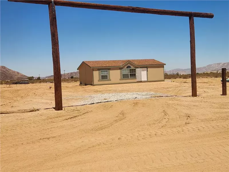 60824 Stagemans Road, Landers, CA 92285