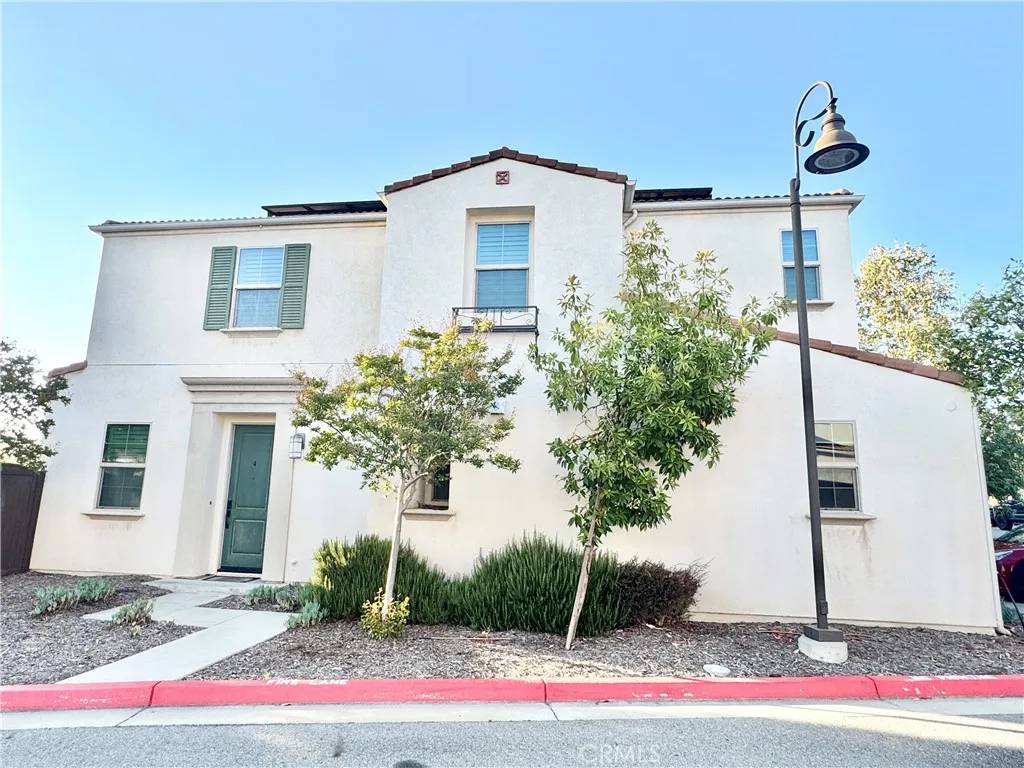 299 E Arrow Highway #4, Glendora, CA 91740