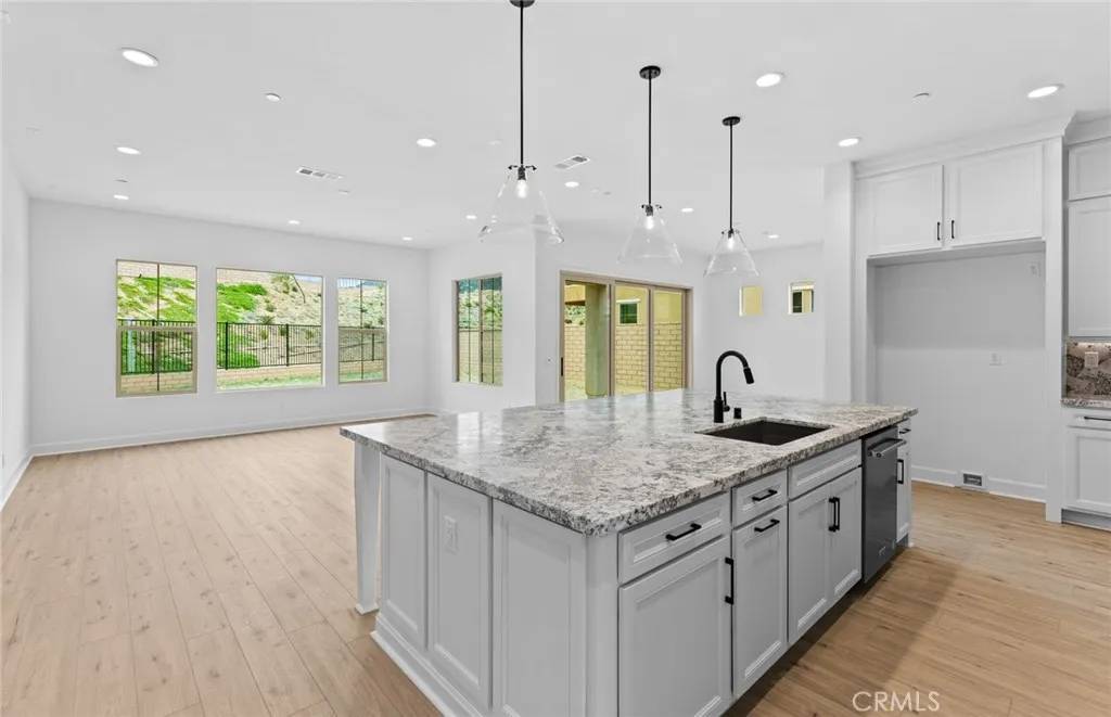 Chatsworth, CA 91311,11763 Quailrun Court