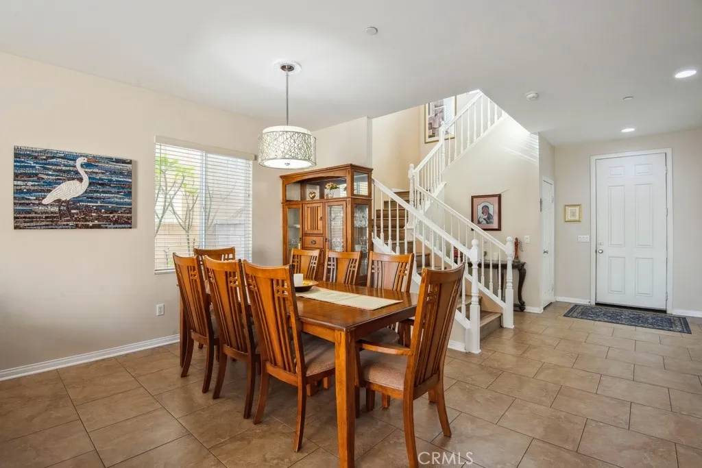 Fontana, CA 92336,5369 Parkside Way