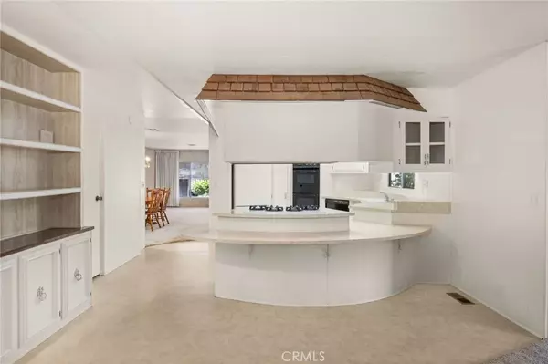 La Verne, CA 91750,4095 Fruit #861