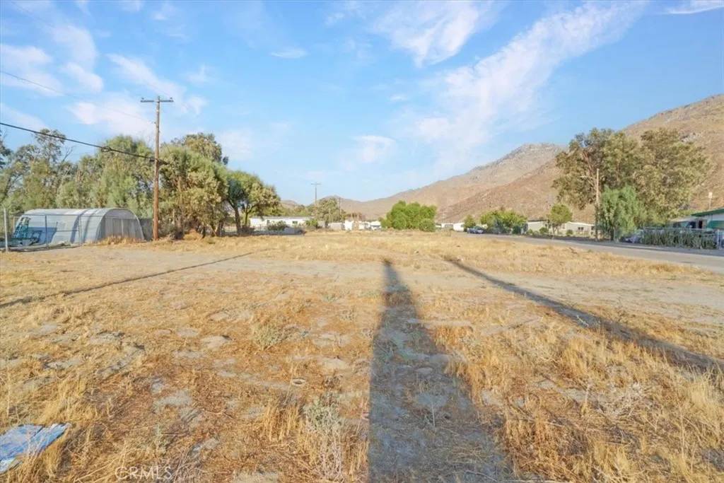 Cabazon, CA 92230,0 Lois