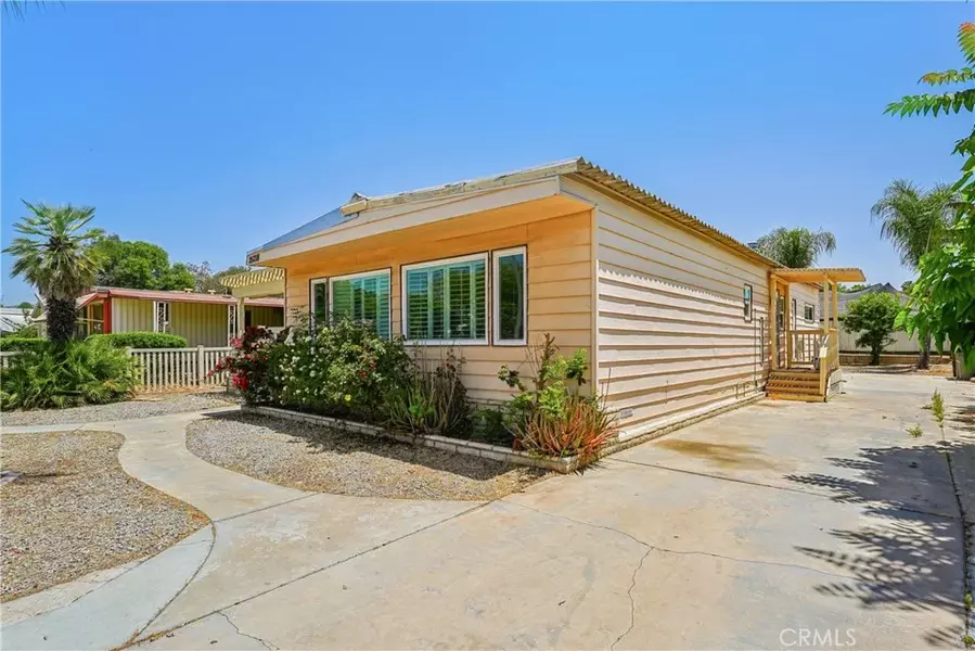 25218 Avenida Vizcaya, Homeland, CA 92548