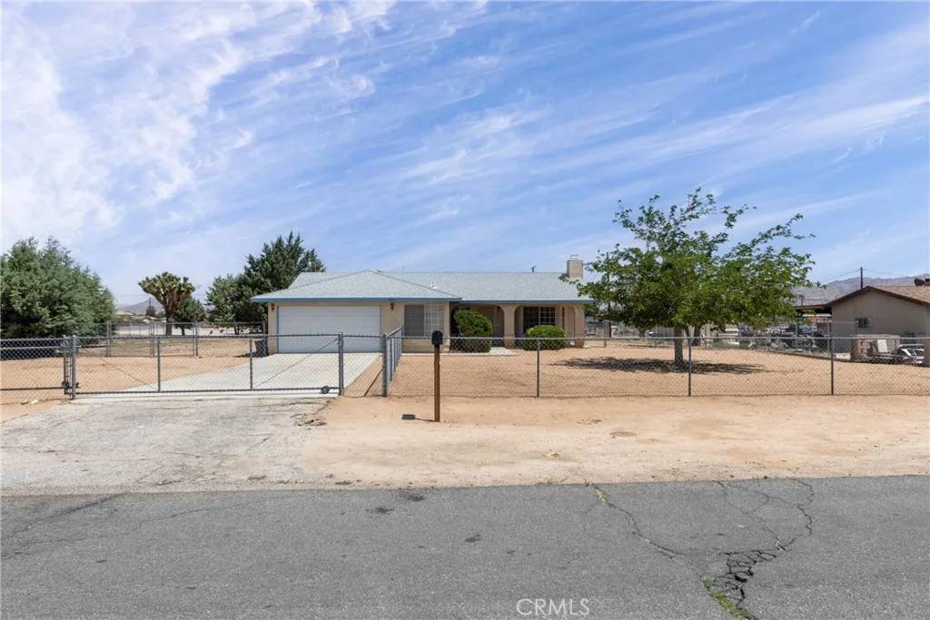 21930 Mohican Avenue, Apple Valley, CA 92307