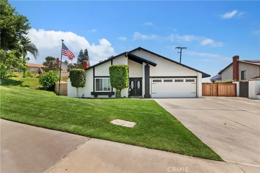 5996 Winncliff Drive, Jurupa Valley, CA 92509