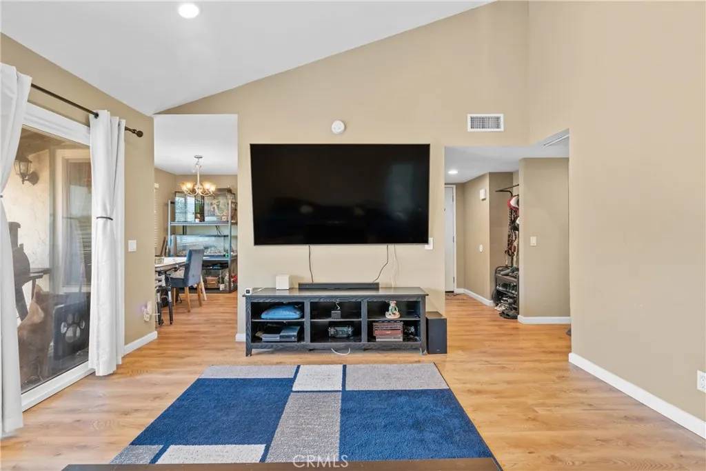 Escondido, CA 92027,1811 E Grand Avenue #98