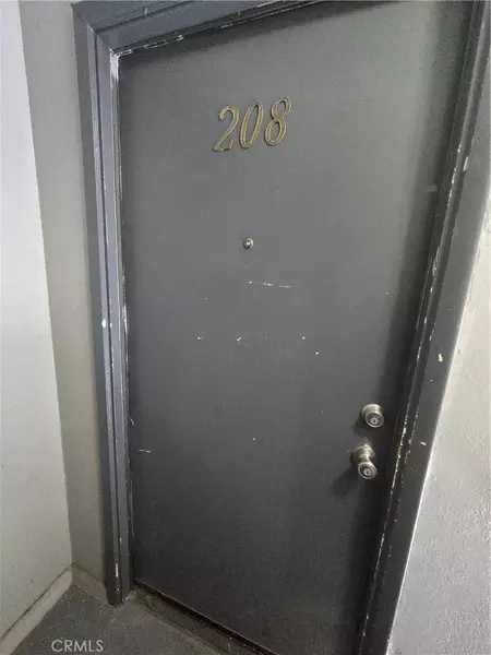 618 W Dryden Street #208, Glendale, CA 91202