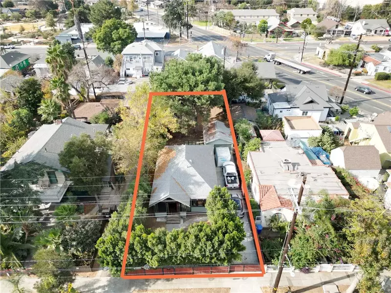 1355 N Gordon Street, Pomona, CA 91768