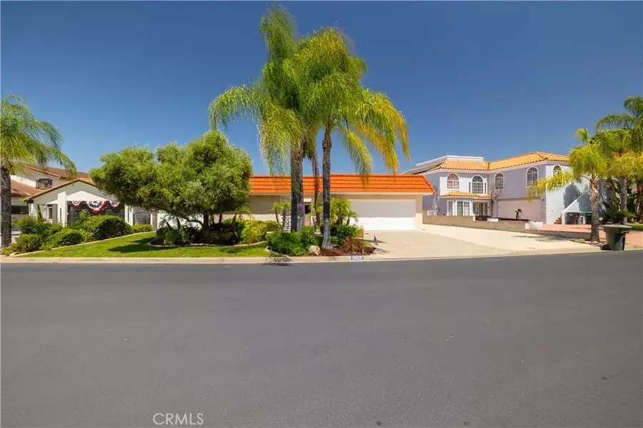 30221 Lands End Place, Canyon Lake, CA 92587