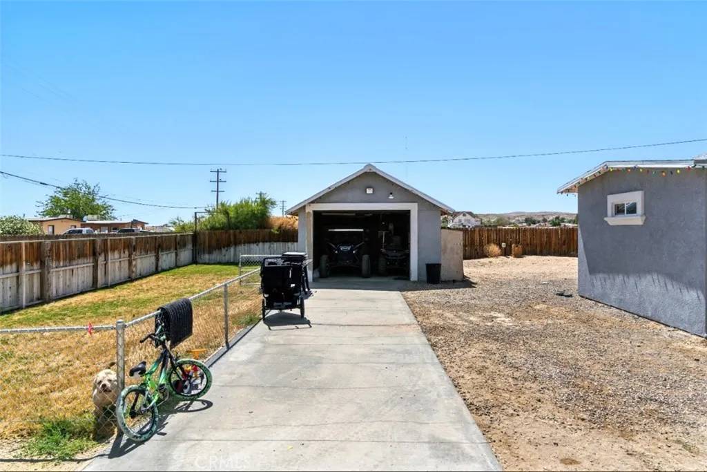 Barstow, CA 92311,29246 Radio Road