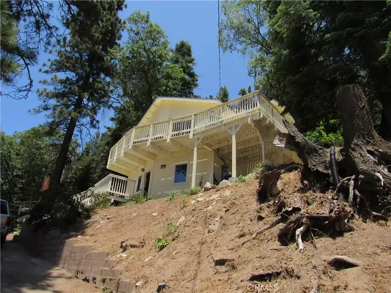 30616 Ferndale Drive, Running Springs, CA 92382