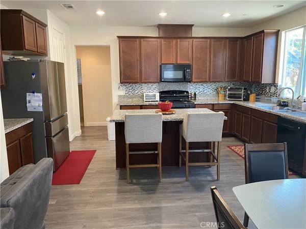 San Bernardino, CA 92407,17620 Comfrey Drive