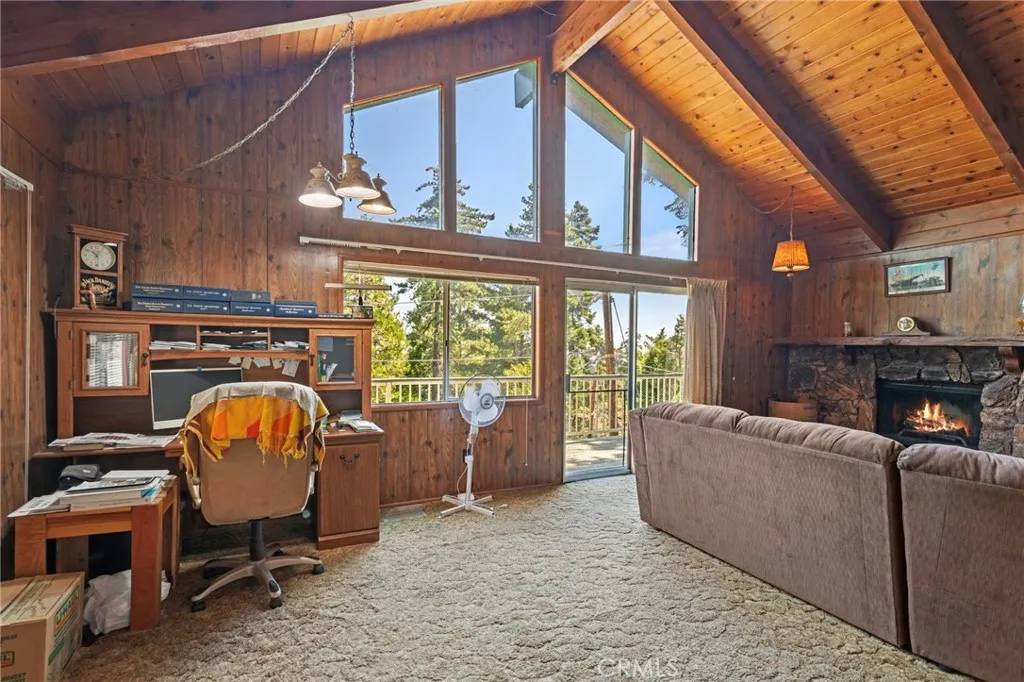 Twin Peaks, CA 92391,593 Clubhouse