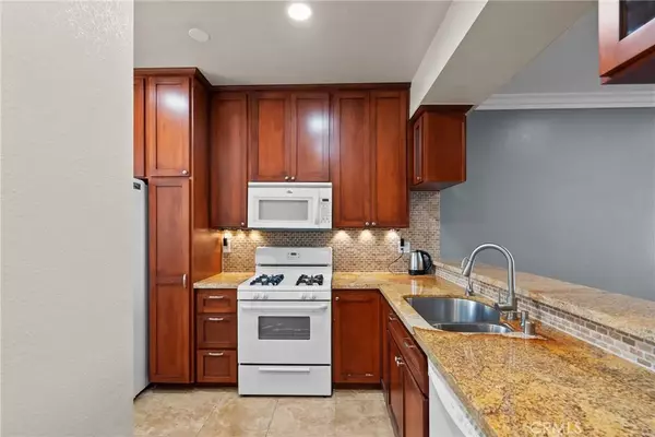 Long Beach, CA 90802,555 Maine Avenue #320