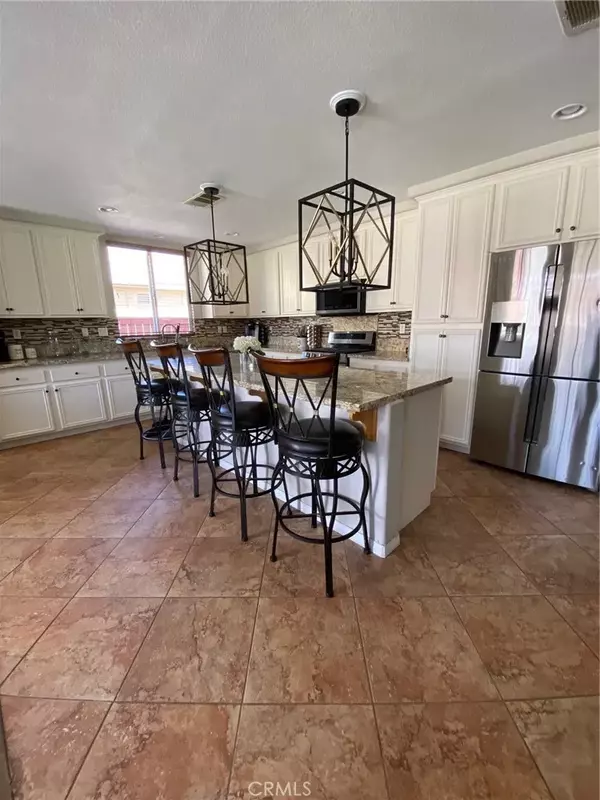 Oak Hills, CA 92344,8226 Monroe Avenue