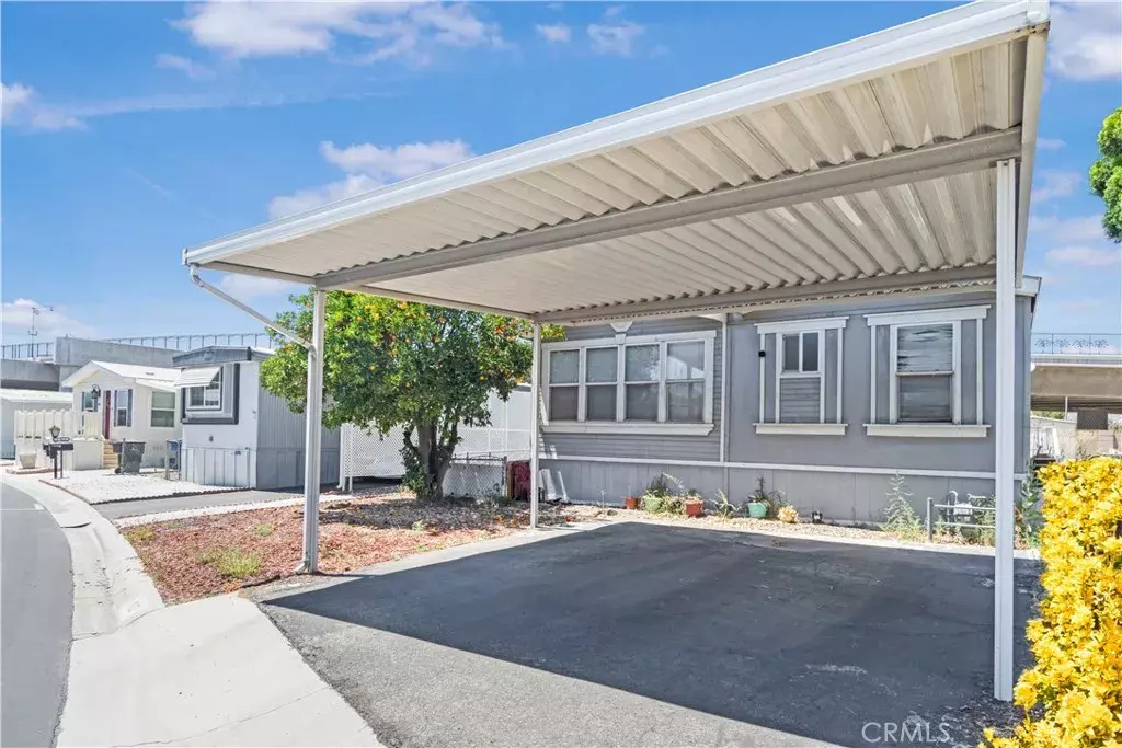 Riverside, CA 92503,3700 Buchanan #102