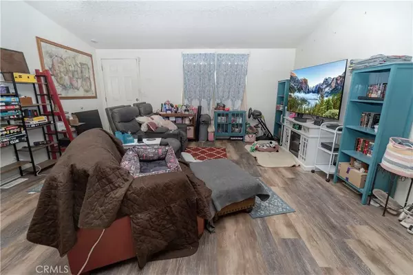 Riverside, CA 92503,3700 Buchanan #102