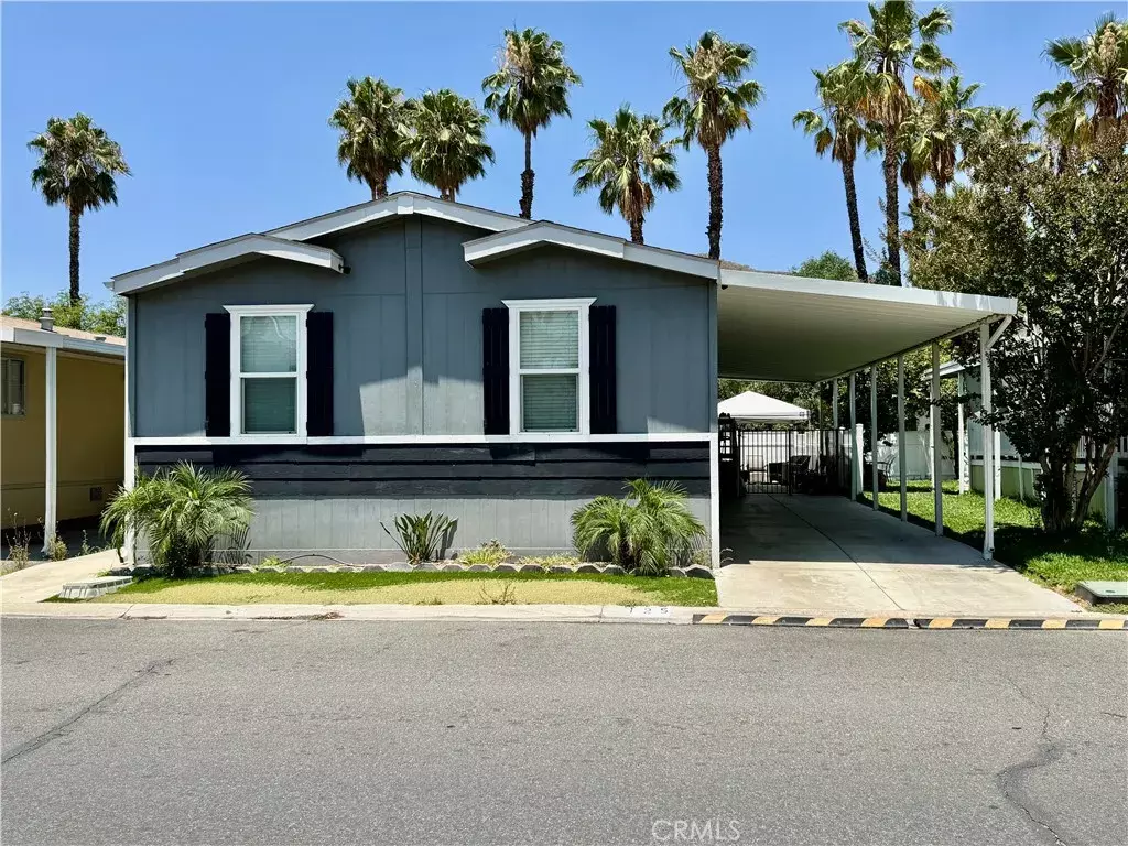 Colton, CA 92324,2851 S La Cadena Drive #125